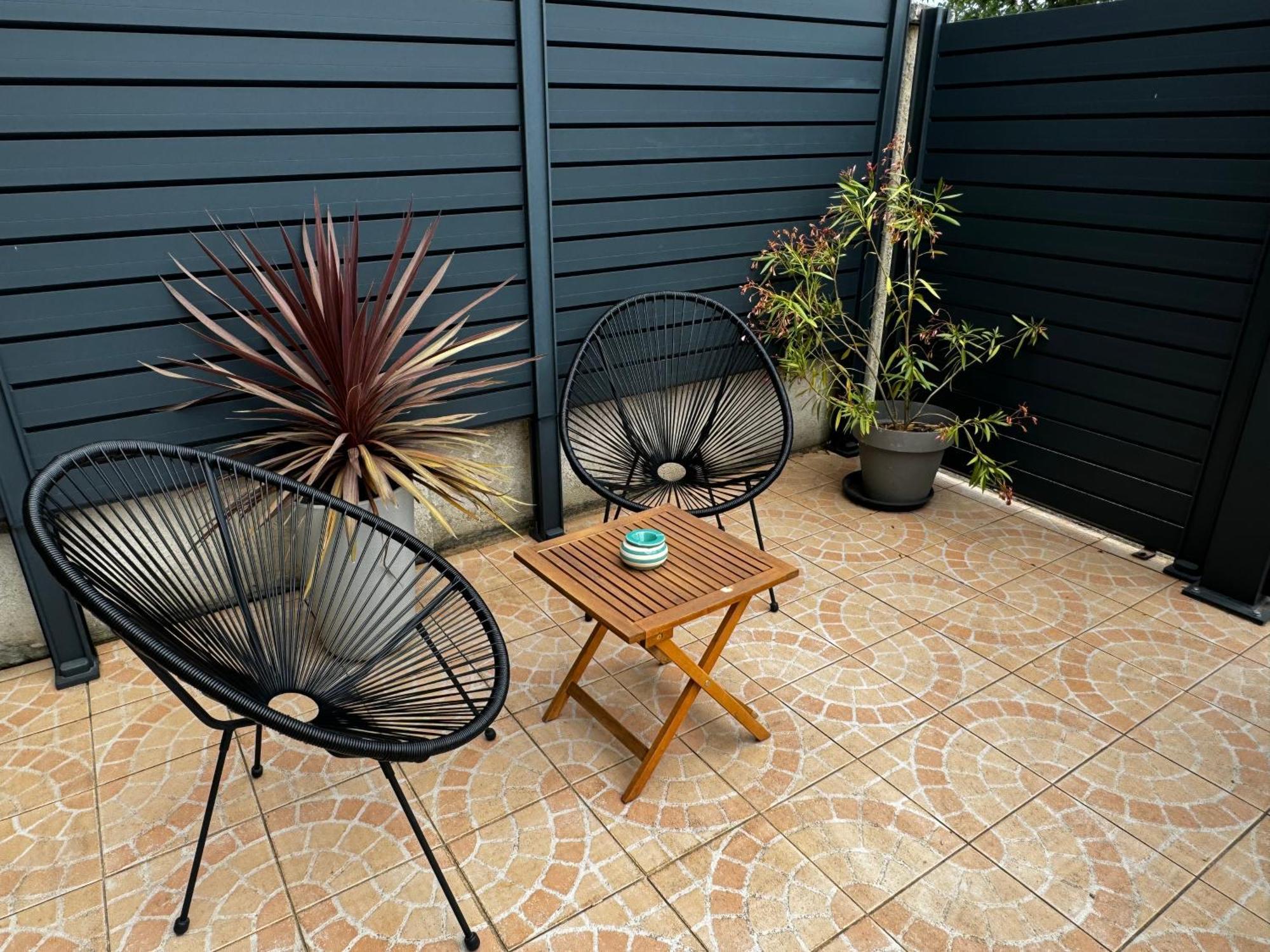 Au Calme Dans Maison En Rez De Jardin A 2,2 Kms Du Groupama Stadium Et Salle Ldlc Arena 梅济约 外观 照片