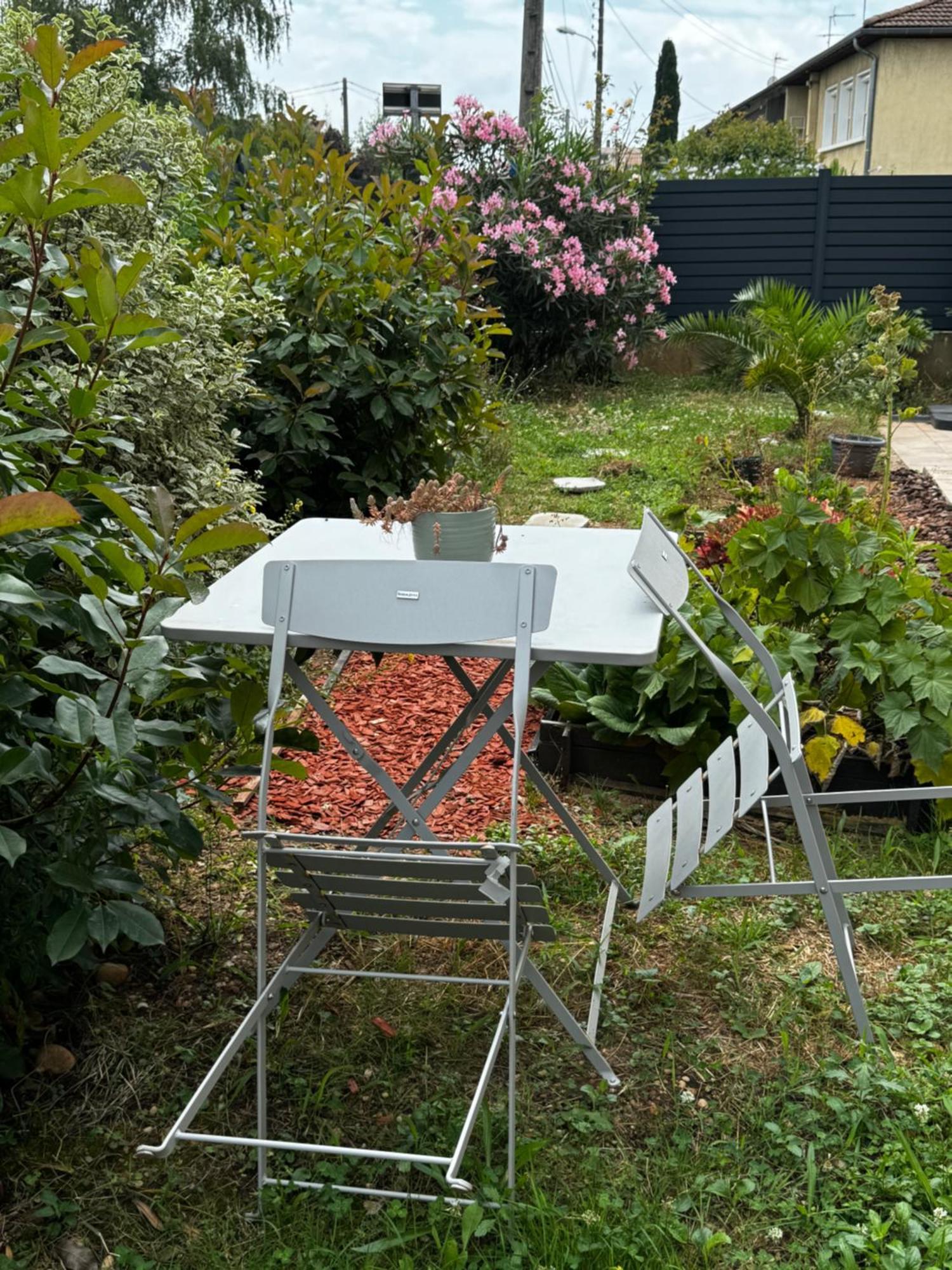 Au Calme Dans Maison En Rez De Jardin A 2,2 Kms Du Groupama Stadium Et Salle Ldlc Arena 梅济约 外观 照片